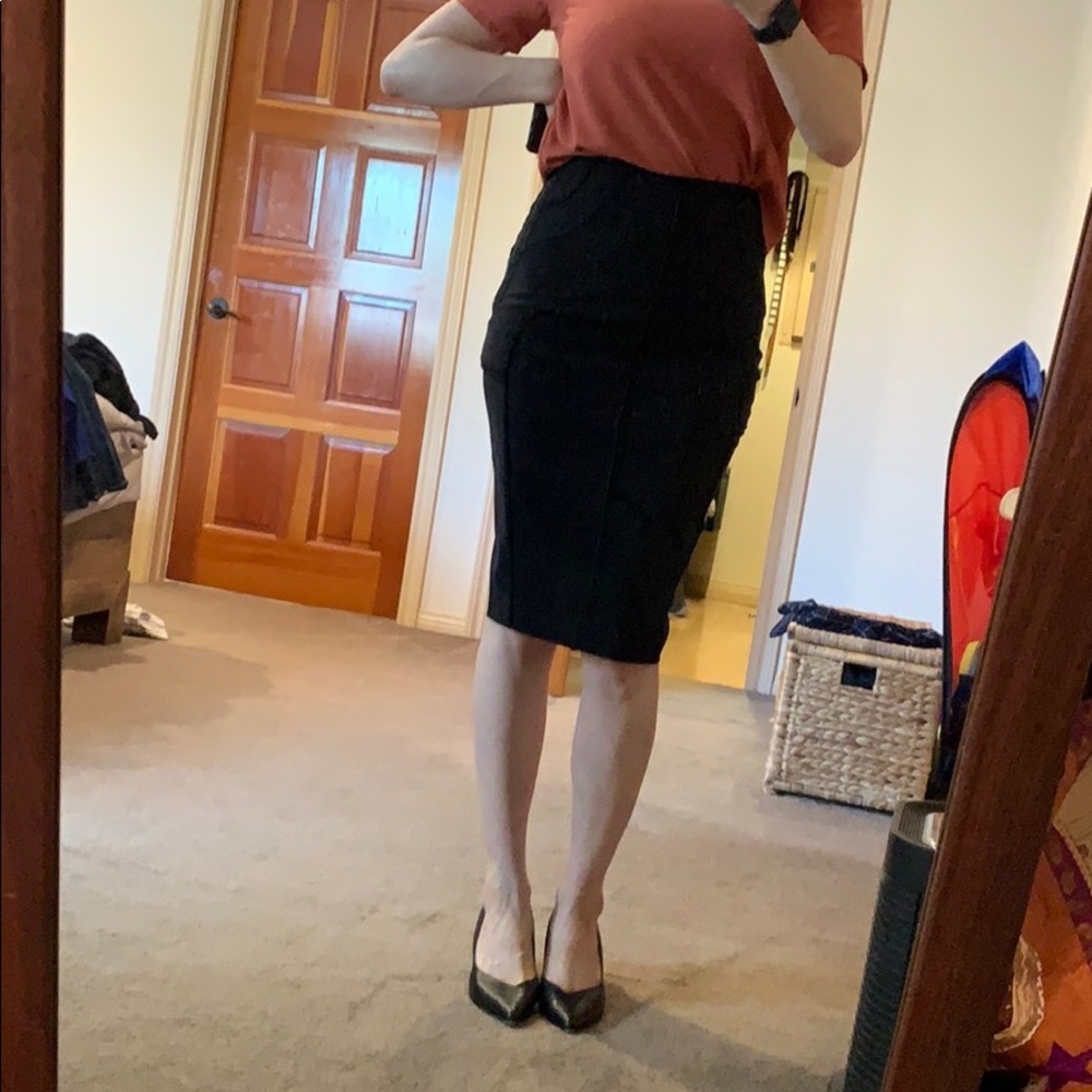 Gucci black pencil skirt size 38